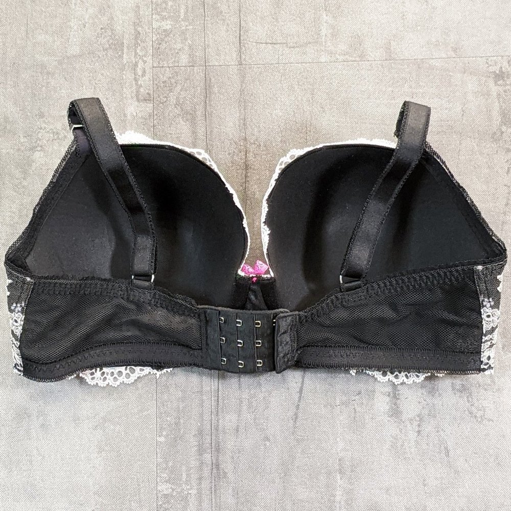 Victoria's Secret 36DD Dream Angels Bra & Panty - Picture 3 of 8